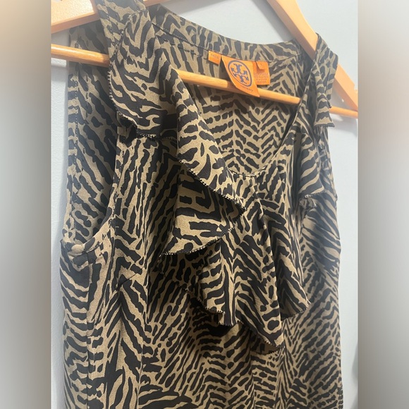 TORY BURCH, 100% silk black and brown pattern tank top, size 2 - Picture 3 of 4
